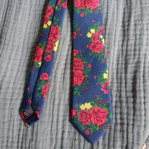 Tie Bar Floral Print
